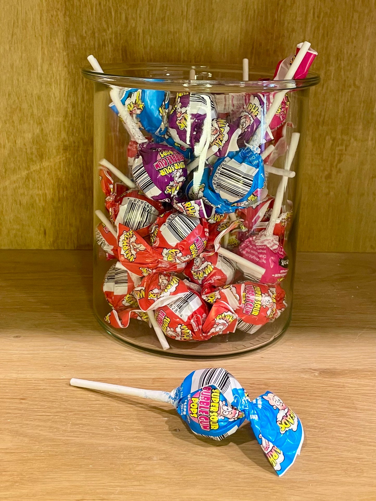 Sucette Warheads Framboise Flavour ( Sucette+Chewing-gum )